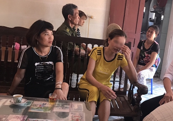 Giọt nước mắt của người vợ bị chồng xích cổ, nhốt trong nhà - Ảnh 2.