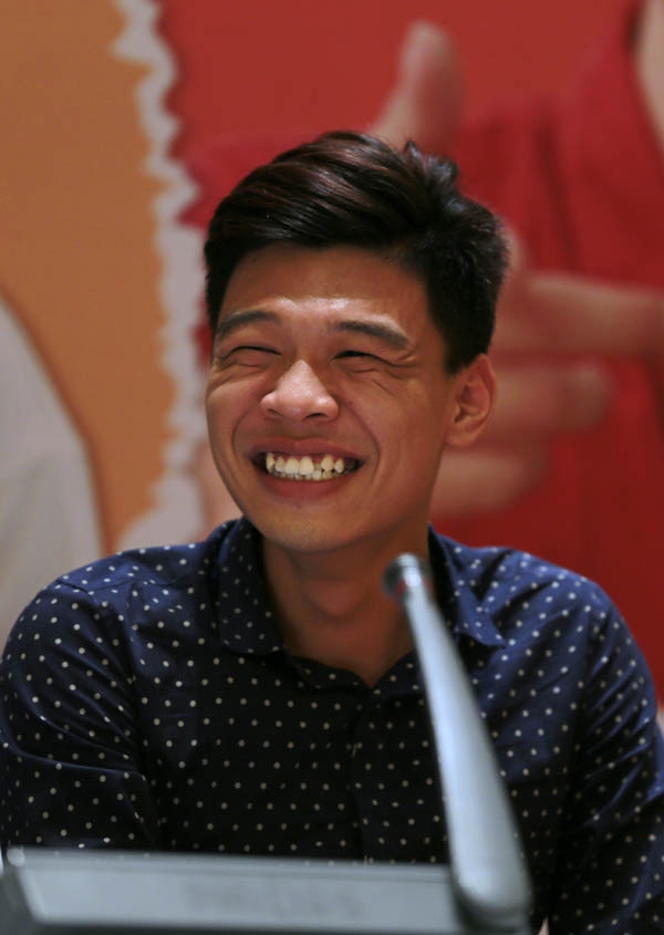 Quang Thắng: 'Vợ tin tưởng để tôi đóng phim xa nhà'