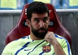 Đánh nhà báo trên máy bay, sao Barca bít cửa lên tuyển - ảnh 3