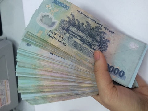 De nghi truy to can bo thue dung quyen luc de 'voi tien' doanh nghiep hinh anh