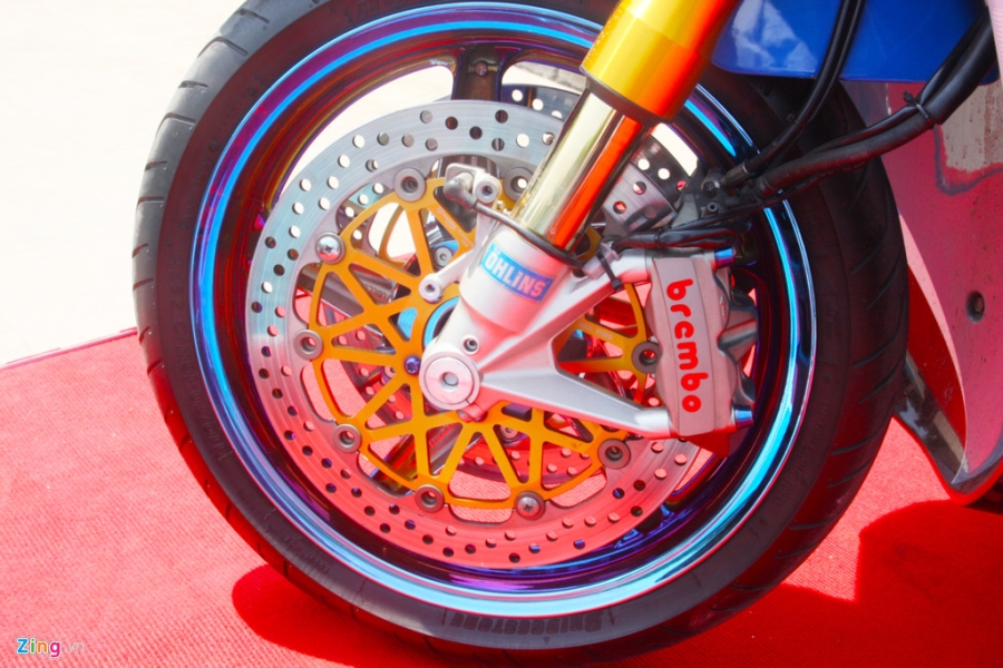 Honda SH do do choi hang hieu cua biker Sai Gon hinh anh 6