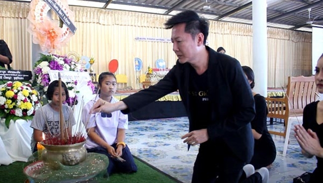 le-tang-hoa-hau-thai-19-tuoi-tran-ngap-hinh-anh-ngay-dang-quang-5