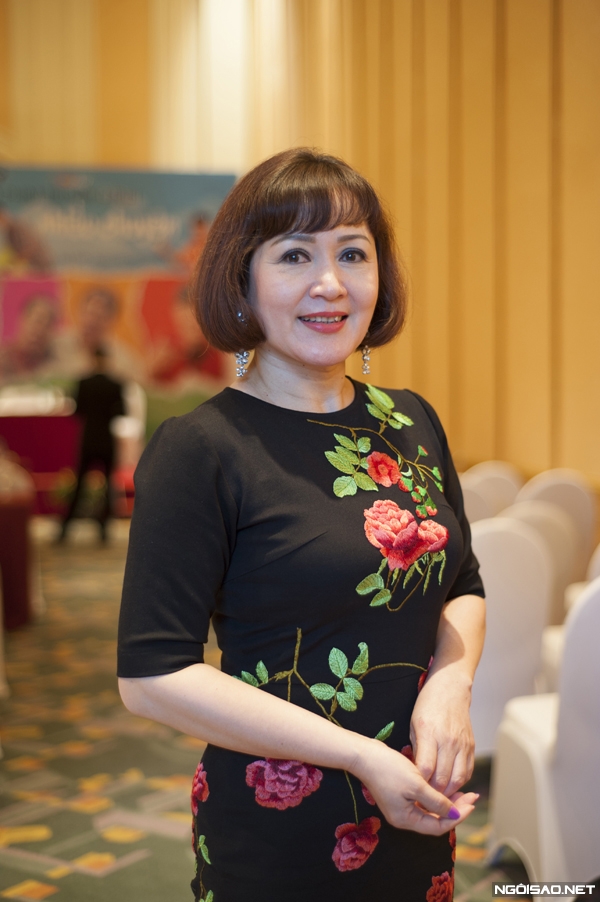 nsnd-minh-hoa-khi-tranh-cai-cao-trao-voi-chong-toi-tim-cach-linh-ra-ngoai-1