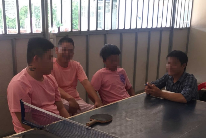 Khi canh sat, bac si cung tam than vi ma tuy da hinh anh 1