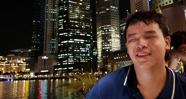 Nguyễn Hoàng Giang - Cậu sinh viên khiếm thị một mình sang Singapore làm app đặt xe cho người đồng cảnh ngộ