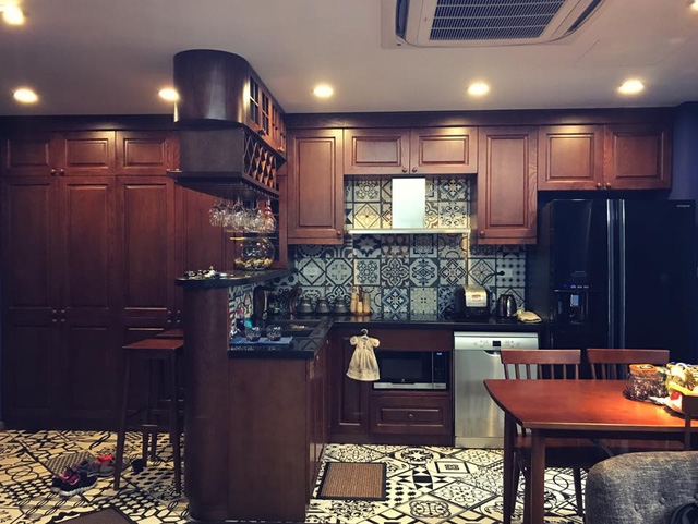 Cuộc sống trái ngược nhau của dàn diễn viên phim Người phán xử - Ảnh 9.