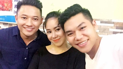 le phuong khoe anh tinh cu, tinh moi than thiet ben nhau - 4