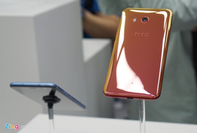 Loat smartphone cao cap nhat nua dau 2017 dang ban o VN hinh anh 2