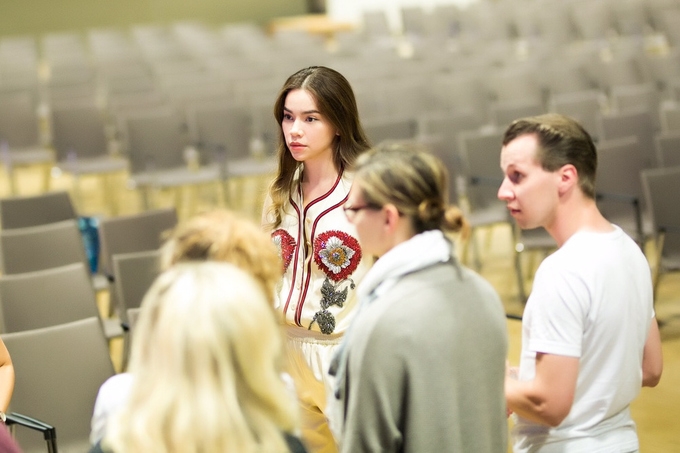 Ngọc Trinh mặc nội y catwalk trên sàn tập 'Đêm hội chân dài'