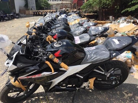 Honda CBR150R 2017 ve Viet Nam, gia hon 110 trieu hinh anh 2