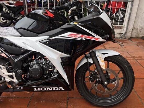 Honda CBR150R 2017 ve Viet Nam, gia hon 110 trieu hinh anh 4