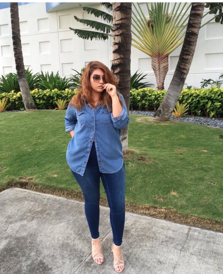 Cach dien skinny jeans cho co nang mum mim hinh anh 12