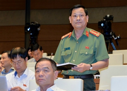 cong-an-khong-phai-nguoi-doi-no-cho-ngan-hang