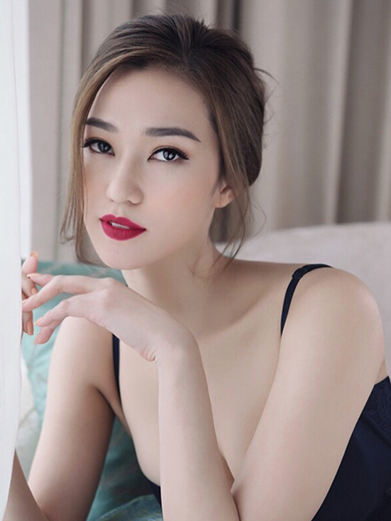 Ngọc Trinh, Khánh My, sao Việt