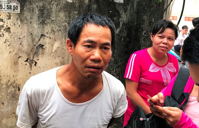 Vụ bé trai 33 ngày tuổi chết trong chậu nước: Xuất hiện dòng chữ Tao sẽ giết cháu mày ở bậc cầu thang - Ảnh 6.