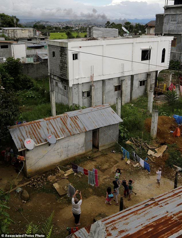 Nuoc mat nguoi Philippines giua bom roi dan lac o Marawi hinh anh 3
