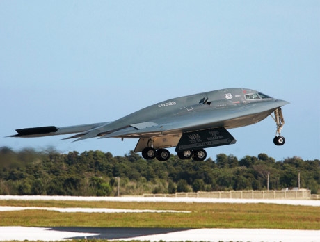 Ky quan cong nghe the gioi B-2 Spirit - Sieu may bay dat nhat va manh nhat con nguoi tung che tao - Anh 12