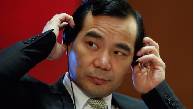 Nghi van tai phiet TQ tiep can con re Trump da bi bat de dieu tra hinh anh 1