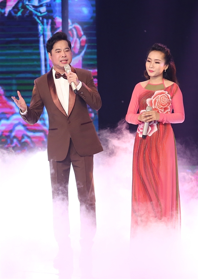 Helen Thuy dang quang Than tuong Bolero 2017: Giau vi gao, bao vi tien!