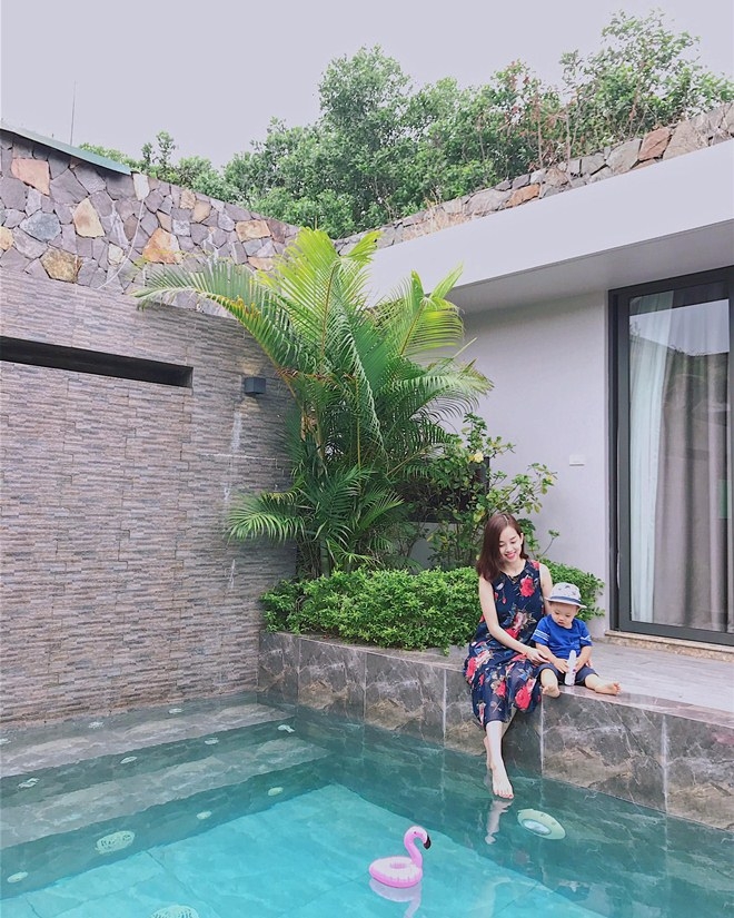 ly kute dep ngot ngao ben cau con trai khoai tay khoi ngo, trang treo - 1