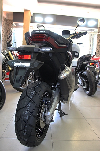 honda-x-adv-xe-ga-hang-doc-ve-viet-nam-gia-hon-nua-ty-page-2-2