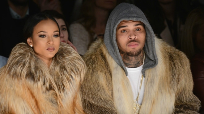 Nguoi mau goc Viet cach ly Chris Brown 5 nam vi so bi hanh hung hinh anh 1