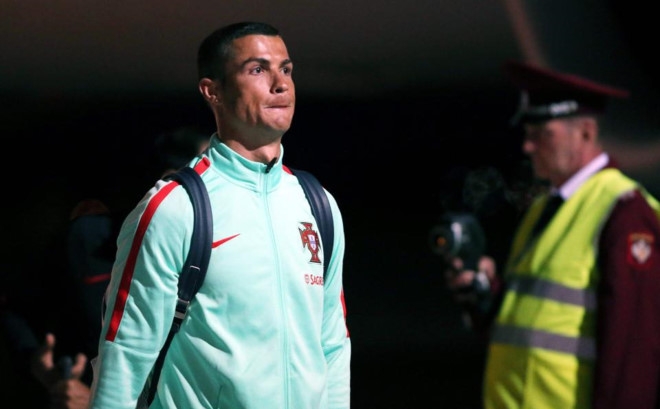 Ronaldo nhat quyet doi roi Real Madrid hinh anh 2