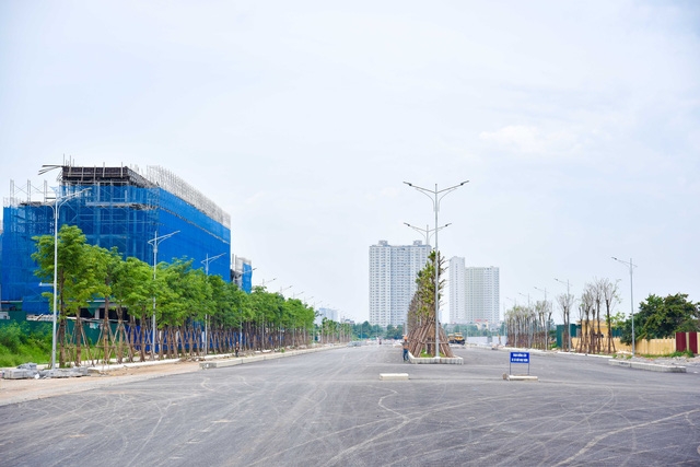  Dự án được triển khai theo hình thức BT, bao gồm hạng mục xây dựng 2 tuyến đường có chiều dài hơn 3,7 km, trong đó tuyến chính (từ Nguyễn Xiển sang Xa La) dài hơn 2,5 km đường và 1 nút giao hiện đại, kết nối huyện Thanh Trì và 2 quận: Hoàng Mai, Hà Đông (TP Hà Nội) 
