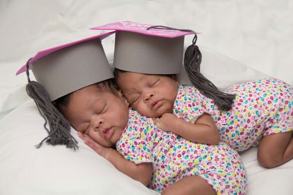these-nurses-are-holding-graduation-ceremonies-for-babies-leaving-the-nicu-10