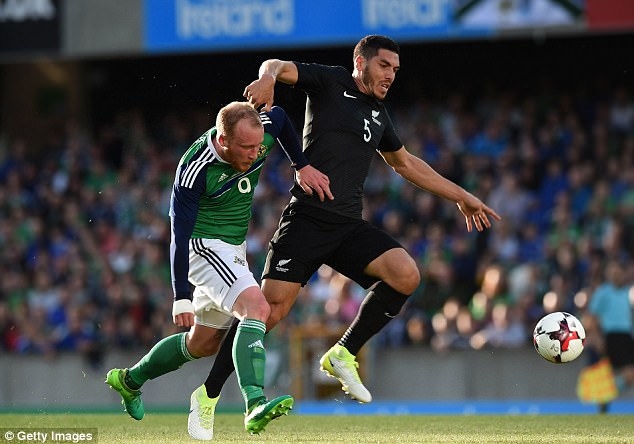  New Zealand (đen) mới thua Bắc Ireland ở trận đấu gần đây nhất 