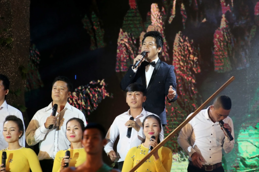 Dan sao Viet toi Quang Binh, hat mung Son Doong lap ky luc the gioi hinh anh 3