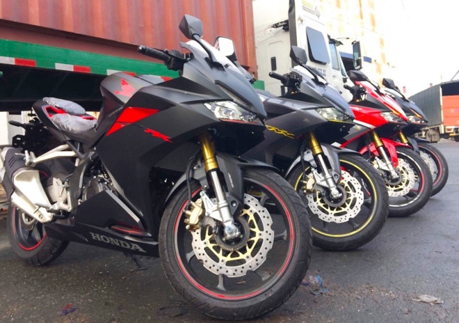 Honda CBR250RR 2017 ve Viet Nam voi gia hon 200 trieu dong hinh anh 2