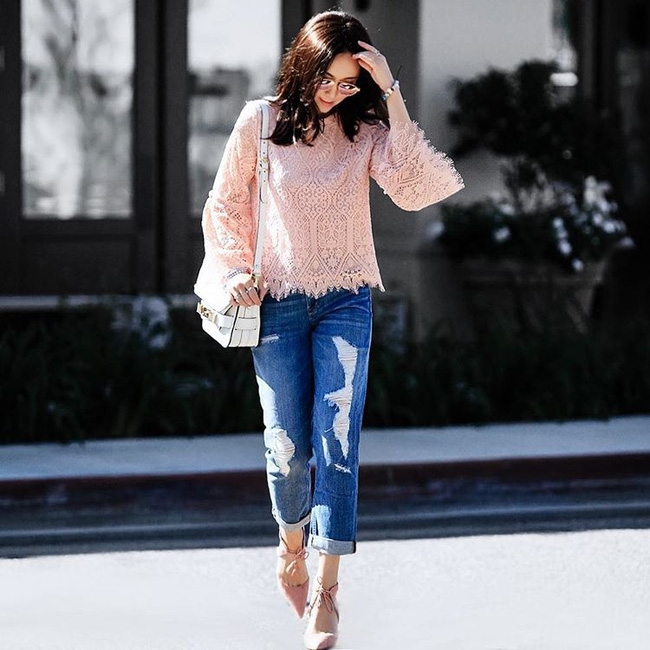 Áo phông, quần jeans, dép lê... đồ đi chơi mà diện đi làm vẫn đẹp, thanh lịch miễn chê! - Ảnh 14.