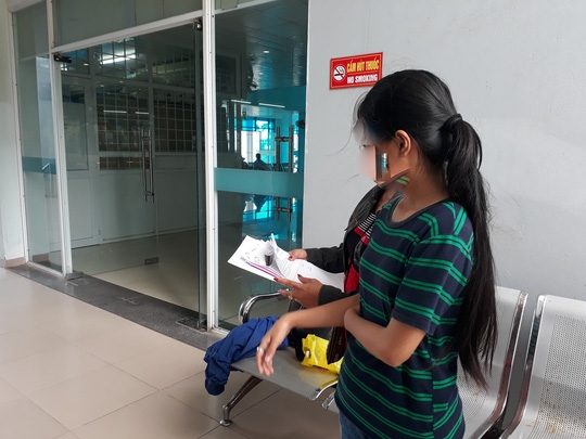 Nữ sinh lớp 9 bị đánh hội đồng đến thủng màng nhĩ - Ảnh 1.