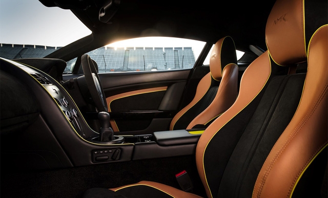 Aston Martin Vantage AMR - Tầm cao mới của hãng siêu xe Anh quốc - Ảnh 10.
