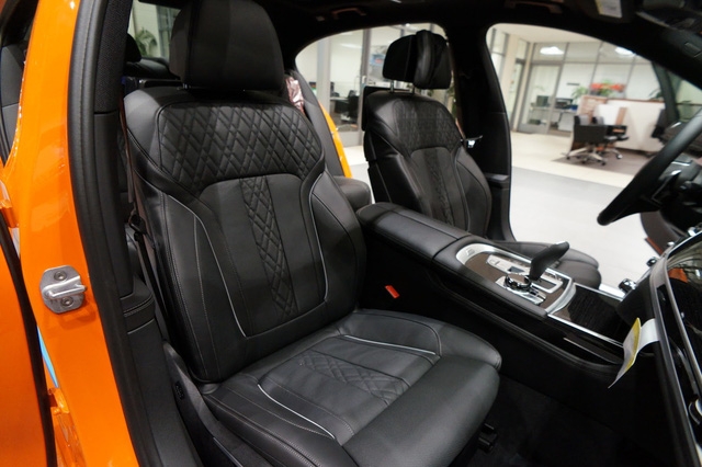 Cận cảnh chiếc BMW 750i 2017 với trang bị nhiều như mây - Ảnh 5.