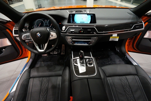 Cận cảnh chiếc BMW 750i 2017 với trang bị nhiều như mây - Ảnh 7.