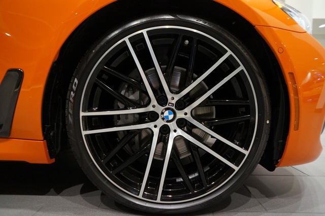 Cận cảnh chiếc BMW 750i 2017 với trang bị nhiều như mây - Ảnh 13.