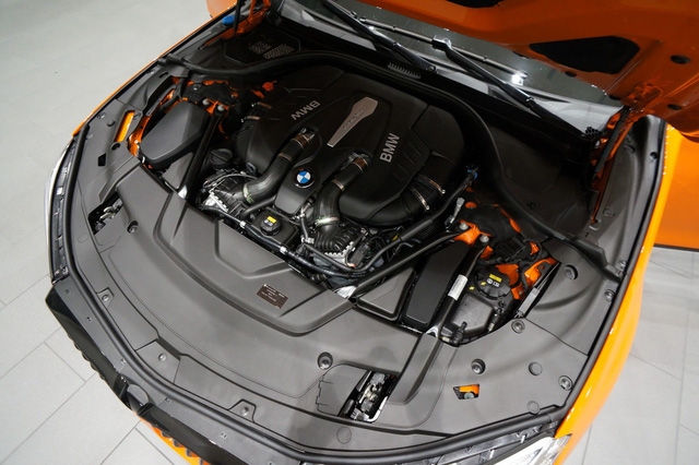 Cận cảnh chiếc BMW 750i 2017 với trang bị nhiều như mây - Ảnh 15.
