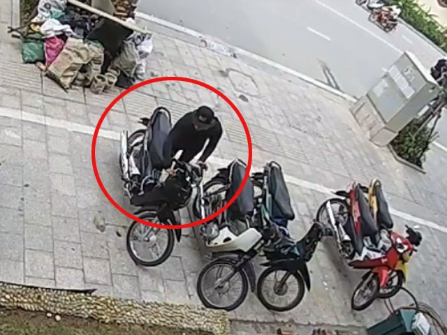 clip: be khoa trom xe chi trong 3 giay ngay giua pho hinh anh 1