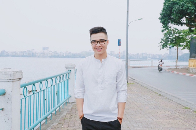 Tuy “đanh đá”, “chua ngoa” trong các clip song ngoài đời Tun Phạm là một chàng trai rất hay cười