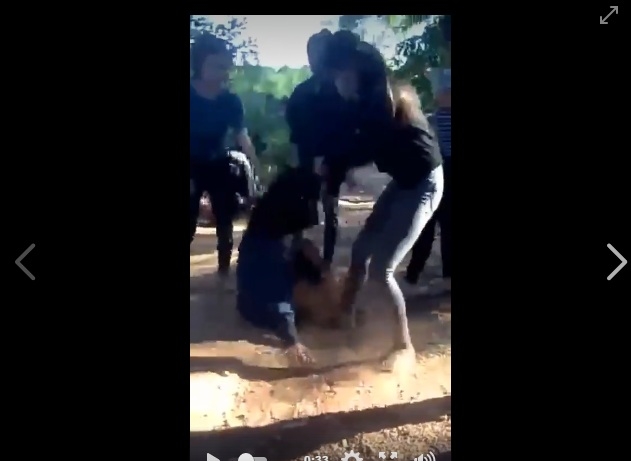 vu nu sinh bi danh hoi dong den ngat xiu: nhieu doi tuong bo tron hinh anh 1