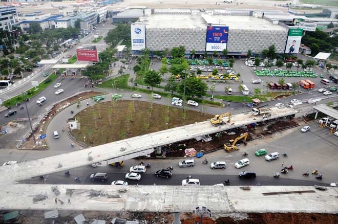 Cận cảnh cây cầu bạc tỷ “giải cứu” kẹt xe ở Tân Sơn Nhất trước giờ G - 1