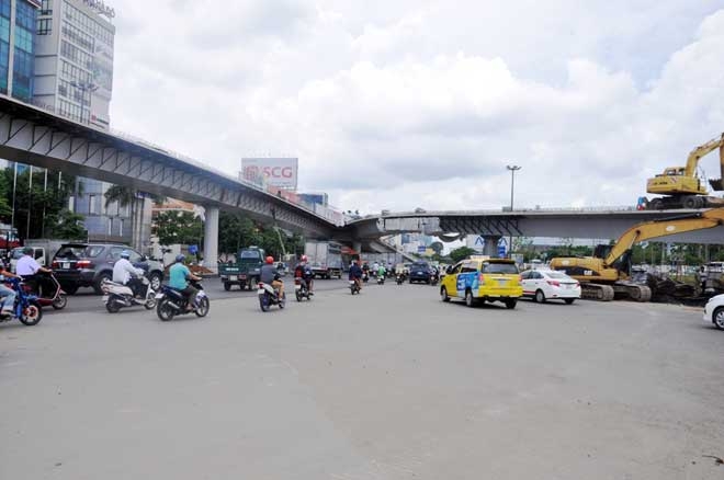 Cận cảnh cây cầu bạc tỷ “giải cứu” kẹt xe ở Tân Sơn Nhất trước giờ G - 7
