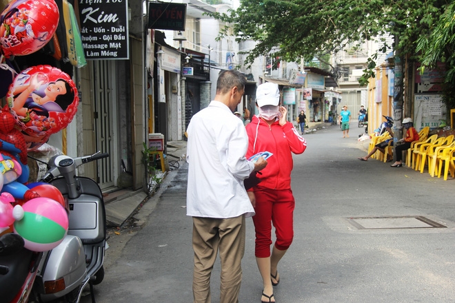 Nước mắt người cha rong ruổi khắp Sài Gòn, bán hết đồ đạc trong nhà nuôi hi vọng tìm hai đứa con mất tích - Ảnh 8.