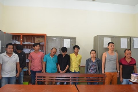 pha sói bac tại nghia dia trong dem hinh anh 1
