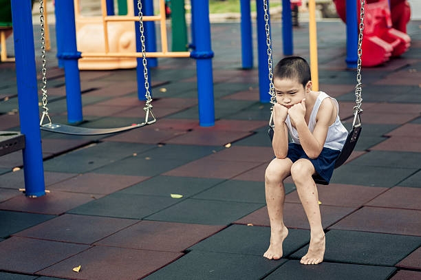 Cho con đi công viên vào mùa hè, bố mẹ phải biết các quy tắc an toàn dưới đây - Ảnh 3.