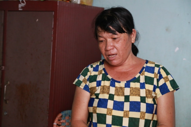 chong bo di, vo nuoi 11 con giua sai gon: 'nhieu luc toi chi muon chet nhung nhin dan con lai co gat nuoc mat' - 3