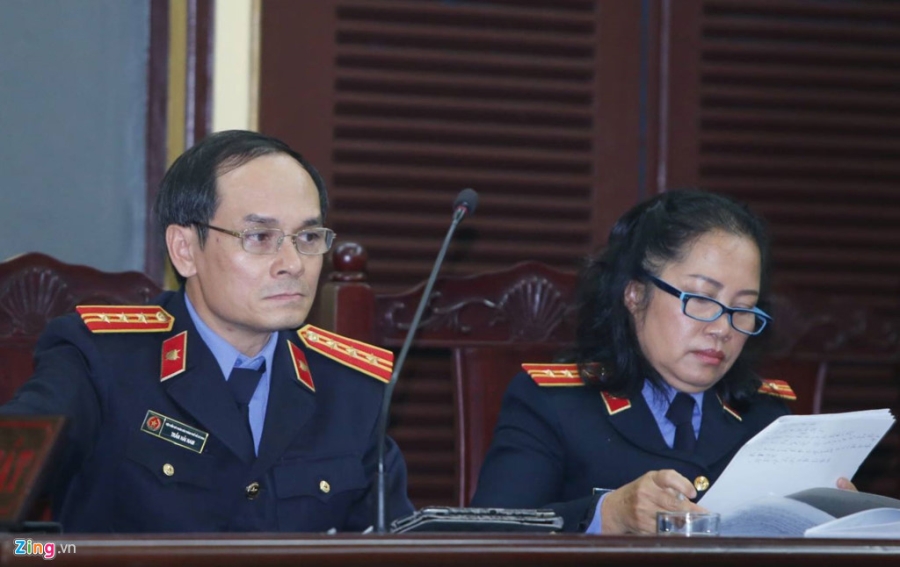 Hoa hau Phuong Nga cuoi tuoi truoc khi vao xet xu hinh anh 11