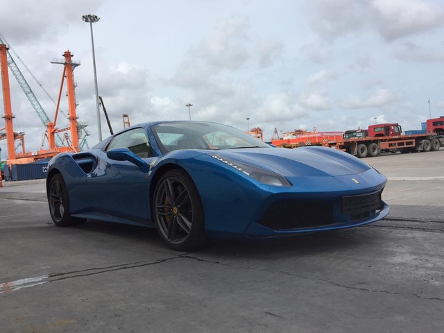 Ferrari 488 Spider đầu tiên về Việt Nam tái xuất tại Hải Phòng - Ảnh 2.